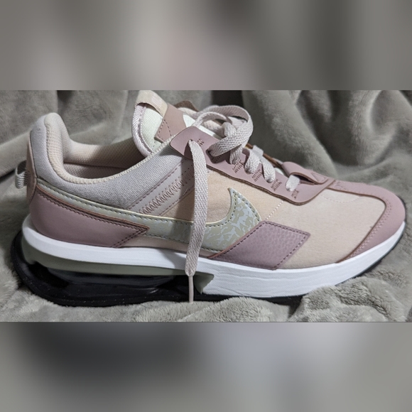 Nike Women's Air Max Pre-Venice/Grey Fog-Plum Fog-White Size 8.5 - DJ5407-500 - Picture 3 of 16
